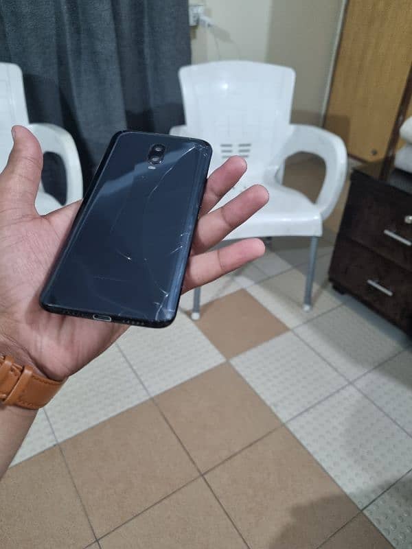 One plus 6t 6 128 urgent sale dual permanent pach 4