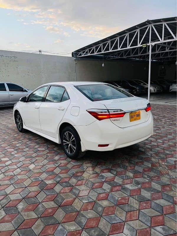 Toyota Corolla Altis 2018 4