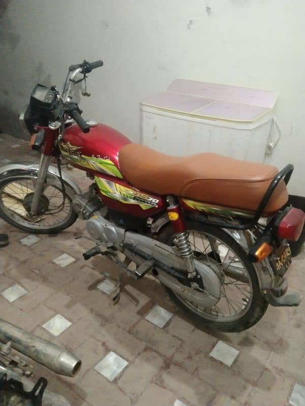 SUPER STAR BIKE FOR SALE 1 HAND USE APPLIED FOR 1