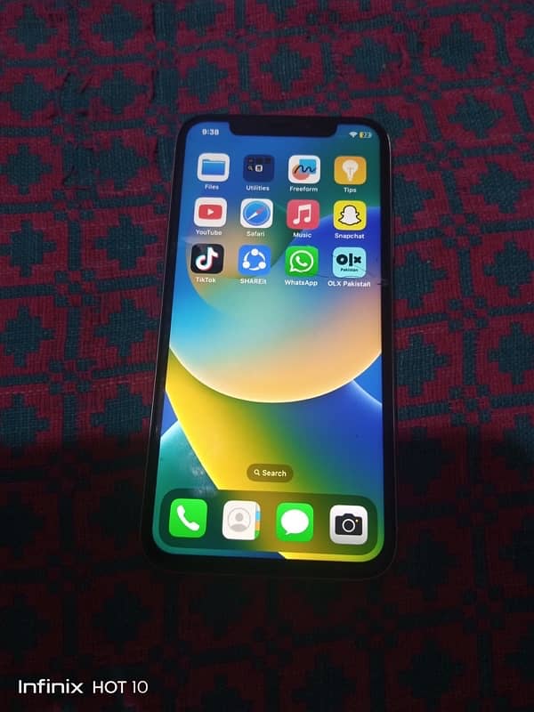 IPHONE X NON PTA FACTORY UNLOCK 4