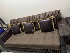 Stylish & Comfortable Sofa for Sale – Great Condition