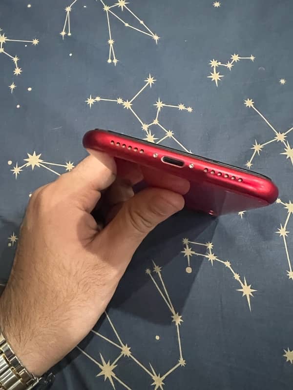 iPhone 11 Jv 64 Gb Red colour 3