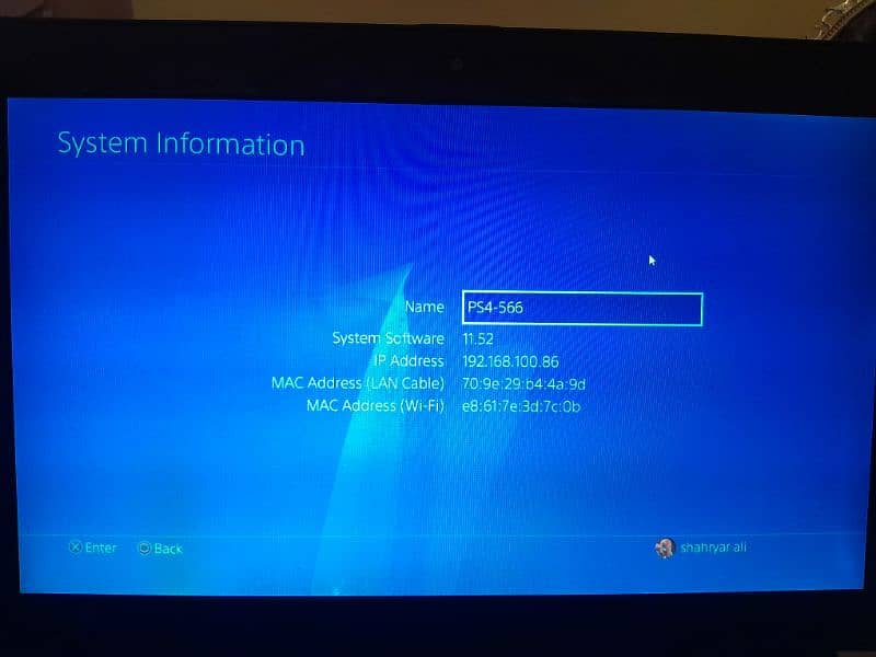 Ps4 Fat Model 1tb Full of Offline games installed 2 controllers 2