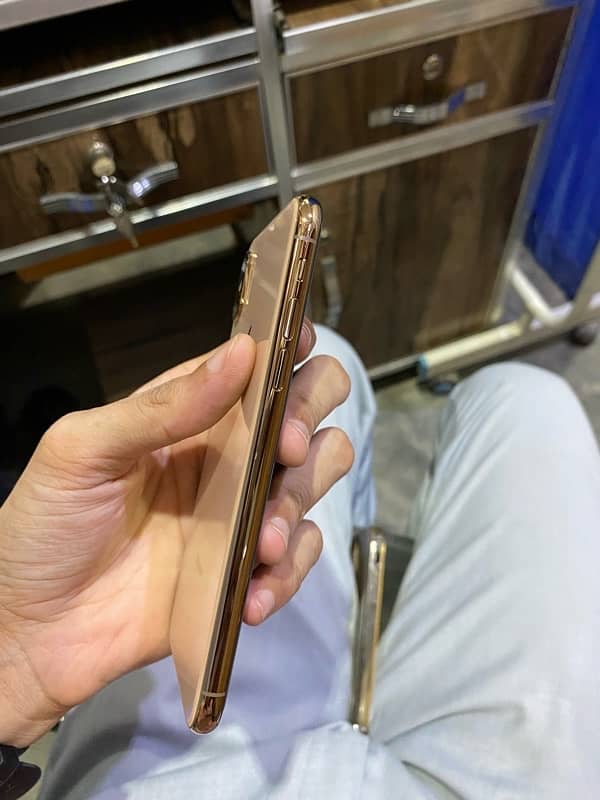 iphone xs 64 Gold Pta duo sim 6