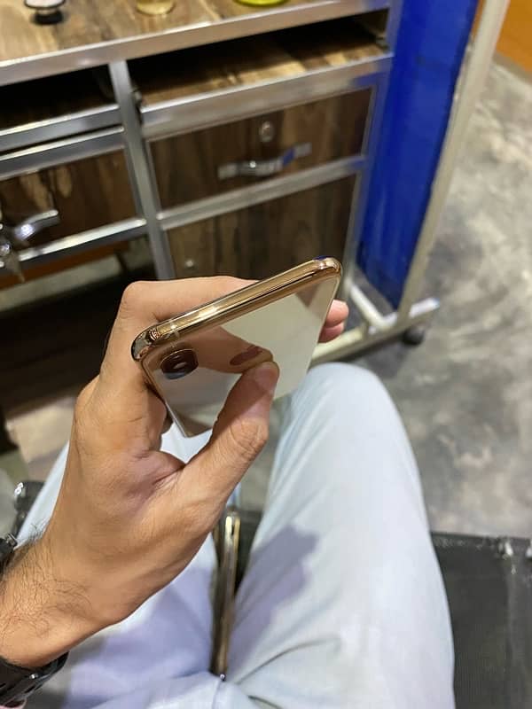 iphone xs 64 Gold Pta duo sim 7