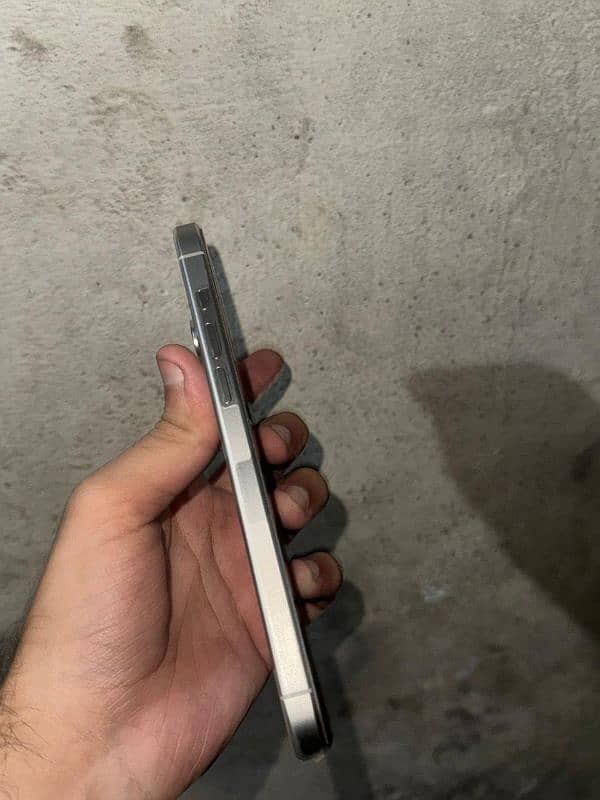 iphone 15 pro max jv 2