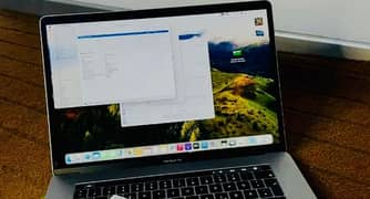 Apple MacBook Pro 2017 - 15 inch touch-bar