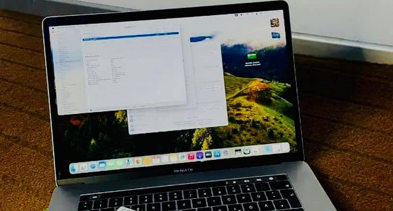 Apple MacBook Pro 2017 - 15 inch touch-bar 0