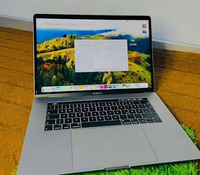 Apple MacBook Pro 2017 - 15 inch touch-bar 5