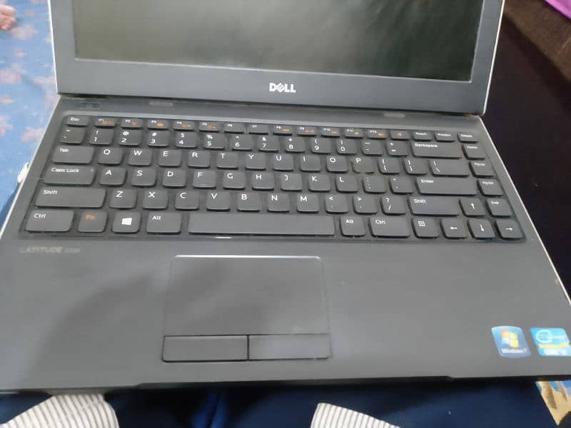 Dell latitude 3330 0