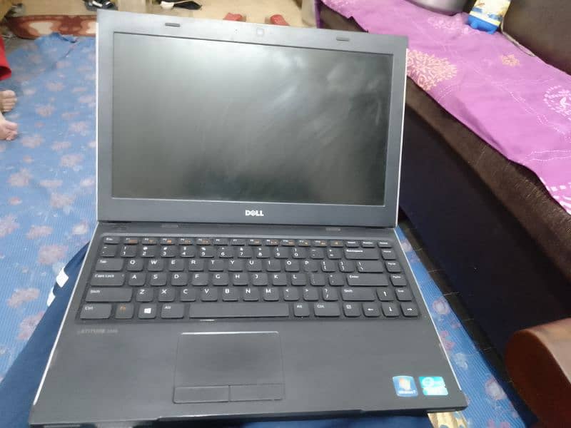 Dell latitude 3330 1