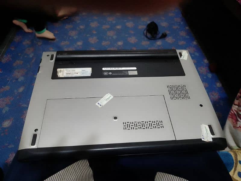 Dell latitude 3330 2