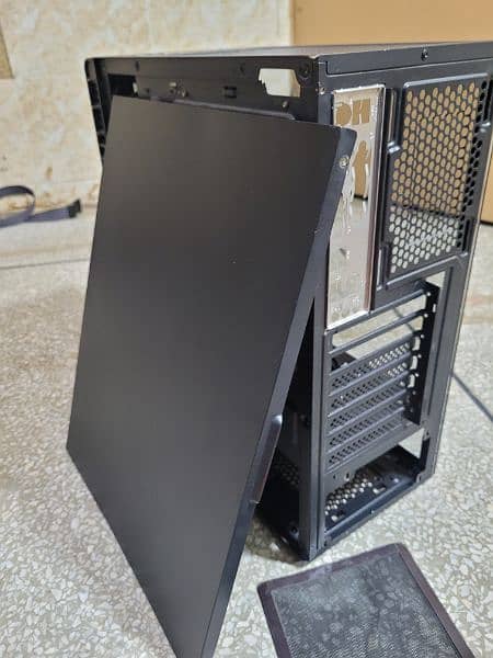 Thunder Armour PC casing. PC Case. Computer Case 10