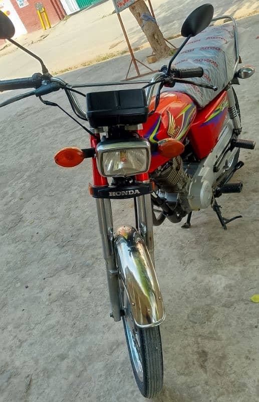 Lush condition Bike Honda CG 125 Lahore Number 2