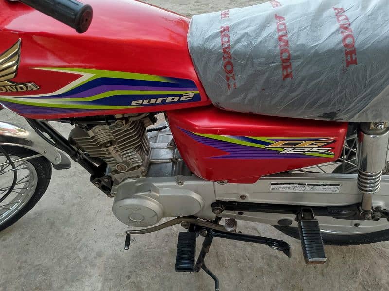 Lush condition Bike Honda CG 125 Lahore Number 4