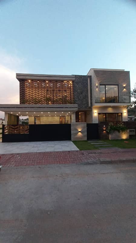 Bahria Town Phase 8 35 Marla House 23 Marla Construction And 12 Lawn Back Open 8