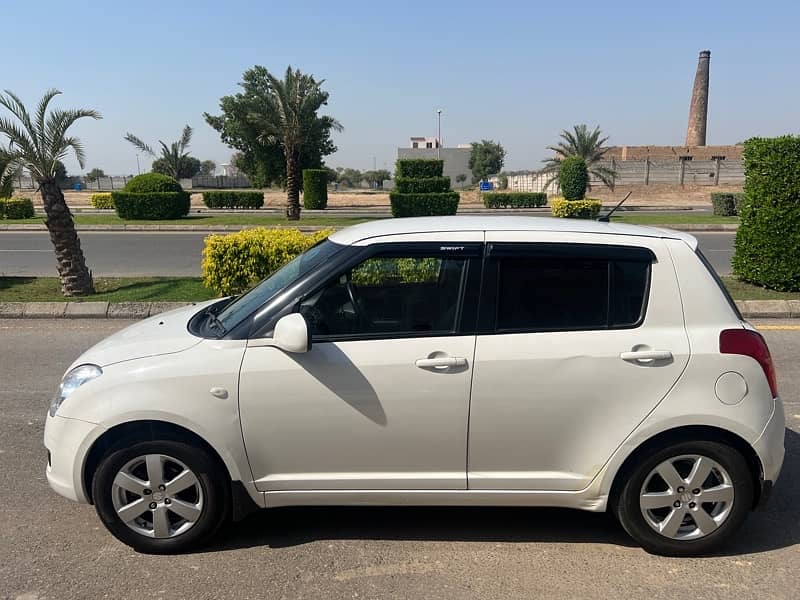 Suzuki Swift DLX 1.3 Navigation 2