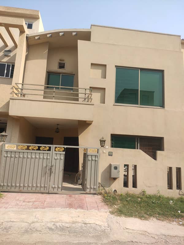 Bahria Town Phase 8 5 Marla Designer House 4 Beds With Attached Baths Outstanding Location On Investor Rate 0