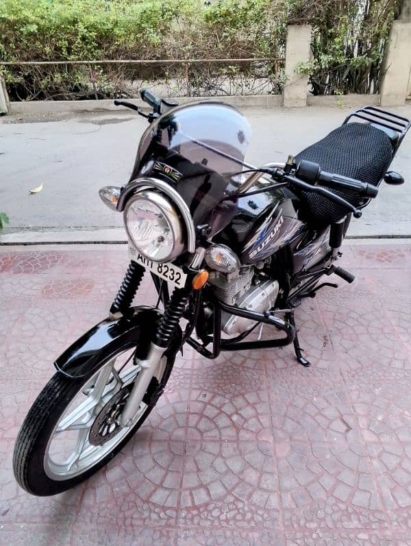 Suzuki GS 150 SE Genuine Bike 3