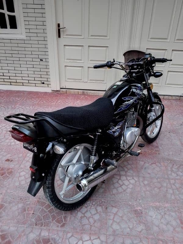 Suzuki GS 150 SE Genuine Bike 5