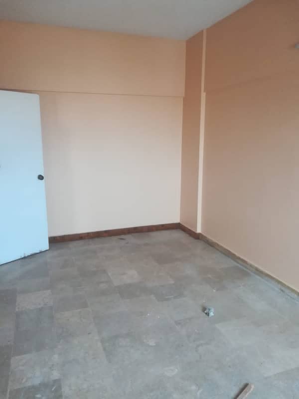 3 Bed DD Flat For Sale Opposite Aladin Park Gulshan E Iqbal Block10A 3