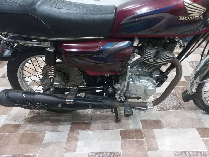 honda 125 like new urgent sale 1