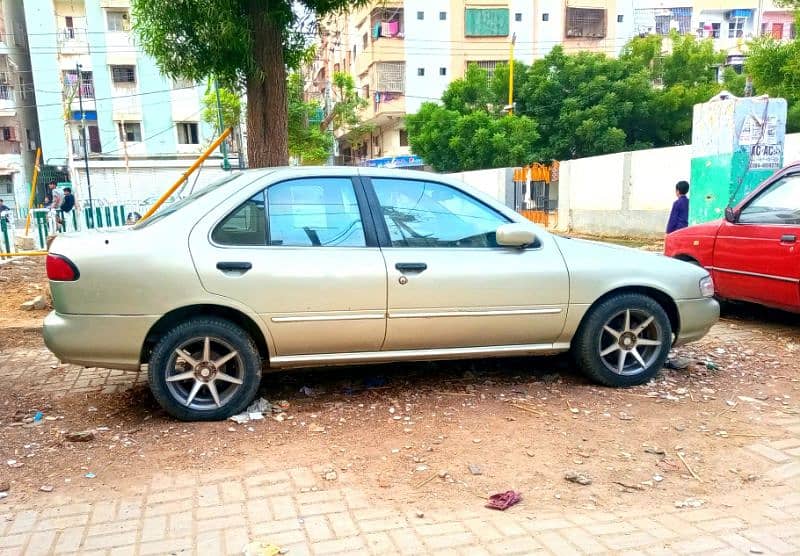 Nissan Sunny 1999 4