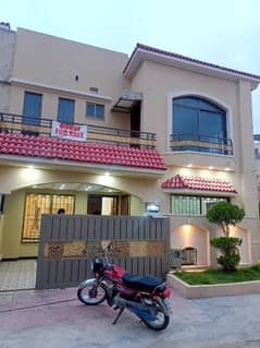 A Prime Location House Of 7 Marla In Bahria Town Phase 8 0