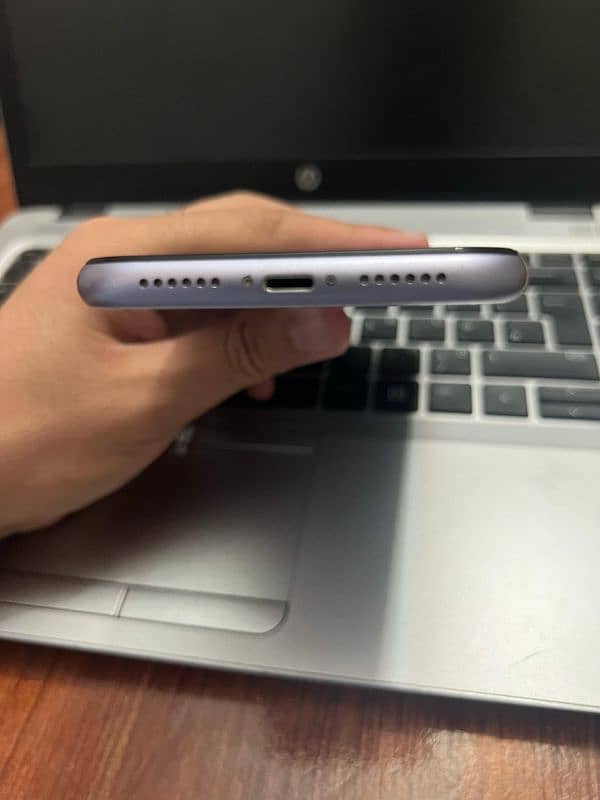 iphone 11 non PTA 64 GB 4