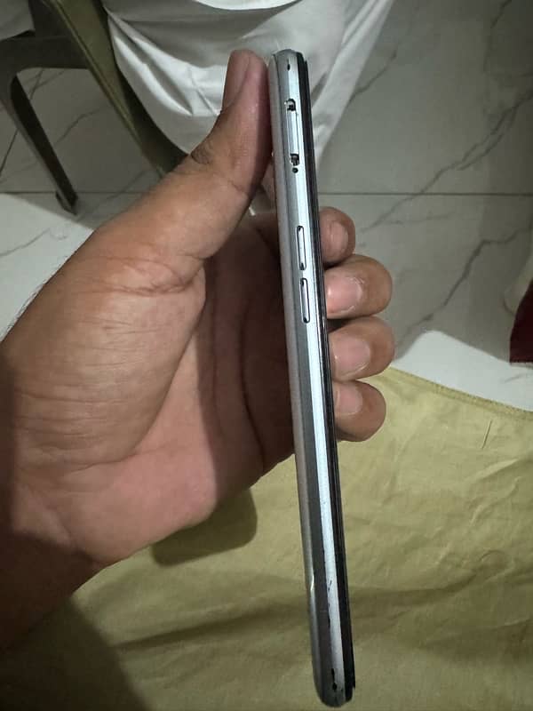 Realme 6 8/128 3