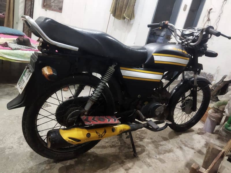 Good condition and Fast new Tyre. Best Bike for Riksha and Home users 0