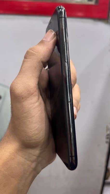 iPhone 11 Pro 256GB PTA Approved 3