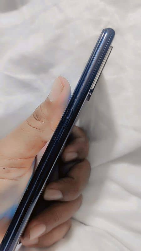 oppo f19 6.128  condition 10/9 6