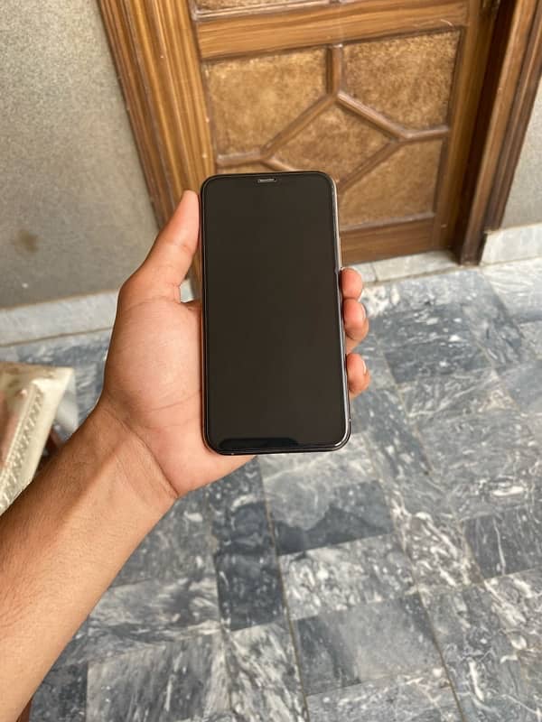 Iphone 11 pro pta approved 256gb 1