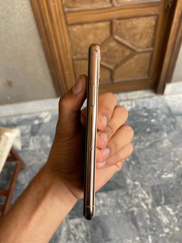 Iphone 11 pro pta approved 256gb 4