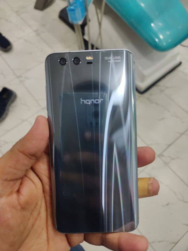 honor 9 very fine condition 1