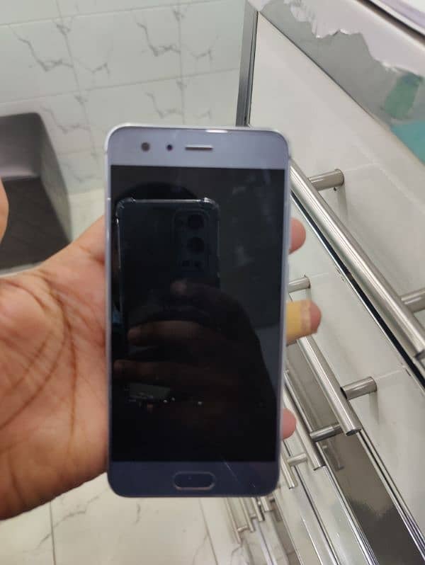 honor 9 very fine condition 2