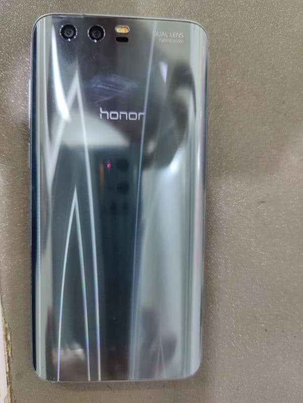 honor 9 very fine condition 4