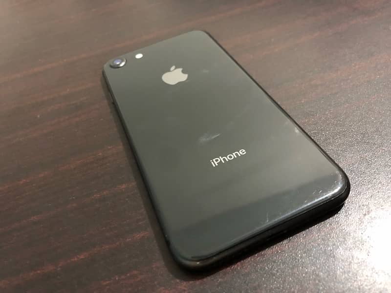 iPhone 8 64GB 1