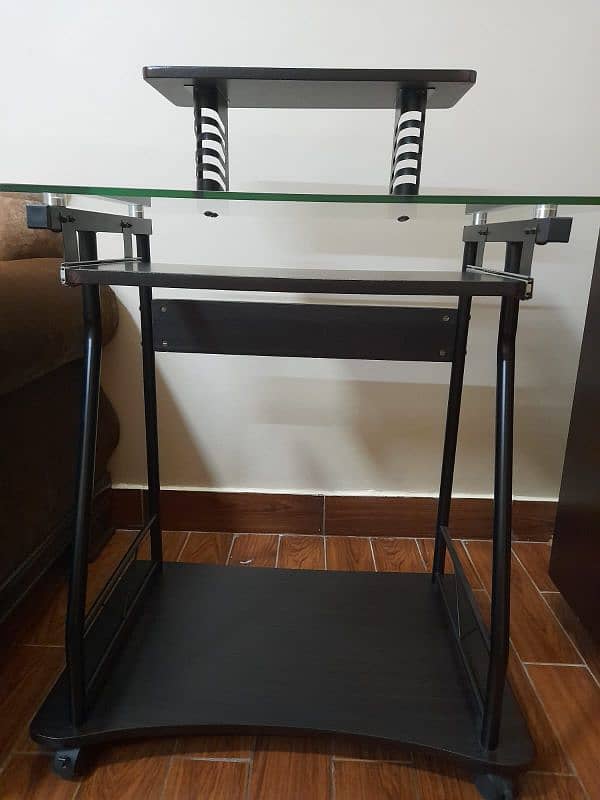 computer trolley 3