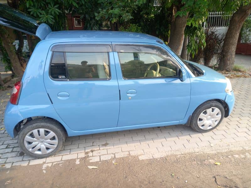 Daihatsu Esse 2011 4