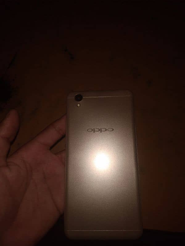 oppo Ka mobile ha Acha mobile ha condition bi bht Achi ha rabta Kara 4