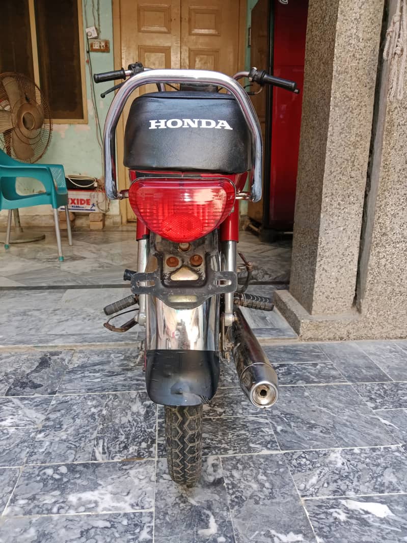 Honda CD 70 2016 03193226285 2