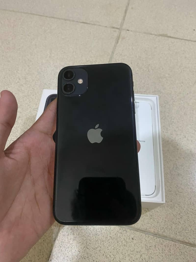 iphone 11 with box 0