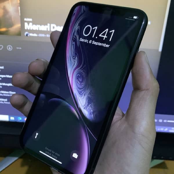 iPhone XR factory unlock 1