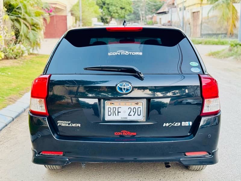 Toyota Fielder Hybrid 2015 7