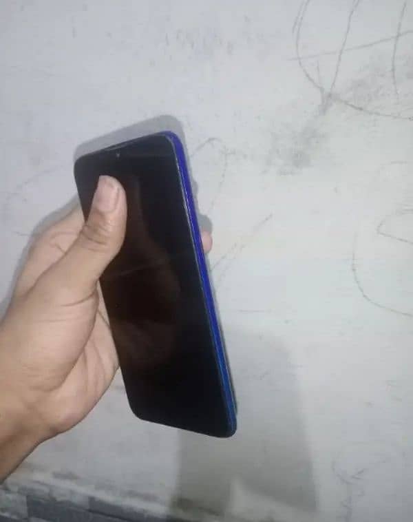 realme 3 4 64 0