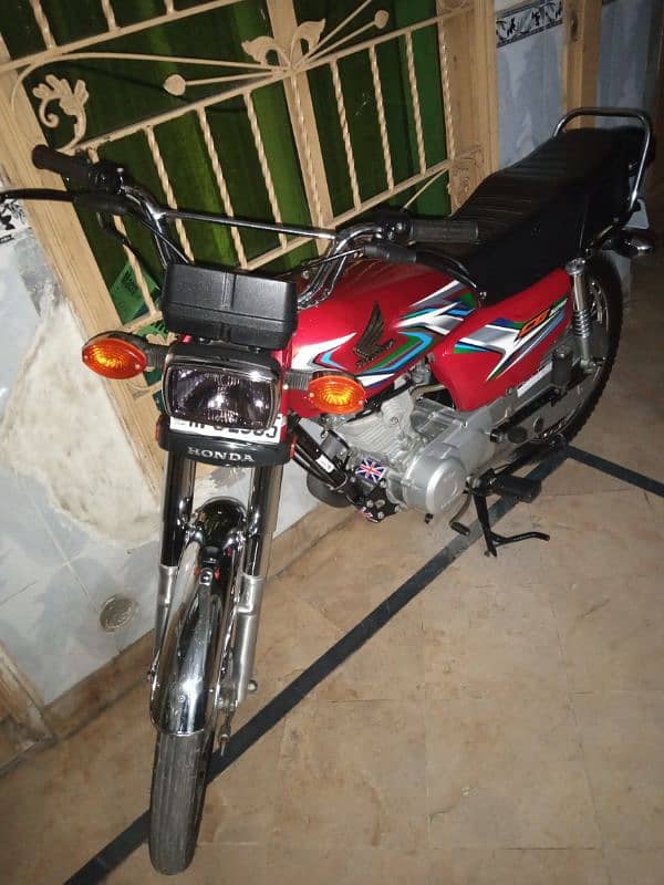 Honda cg125 model 2023 Red 1