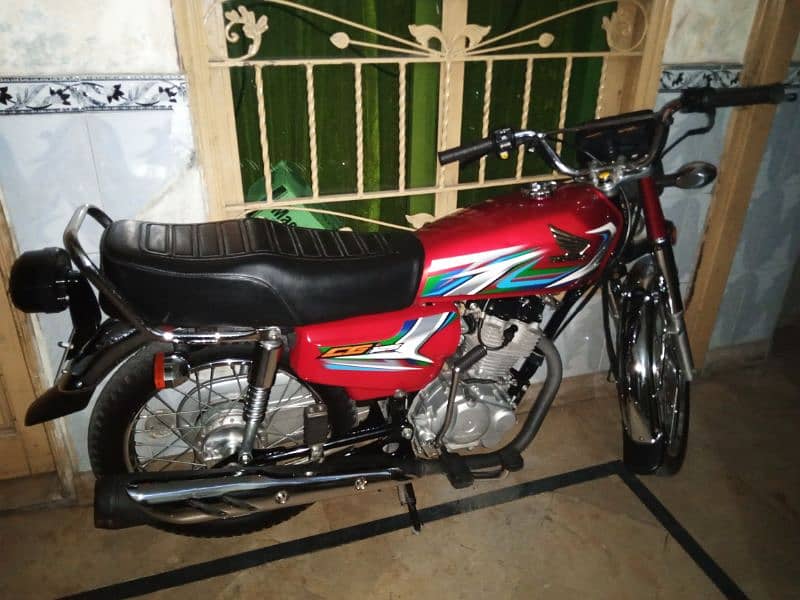 Honda cg125 model 2023 Red 2