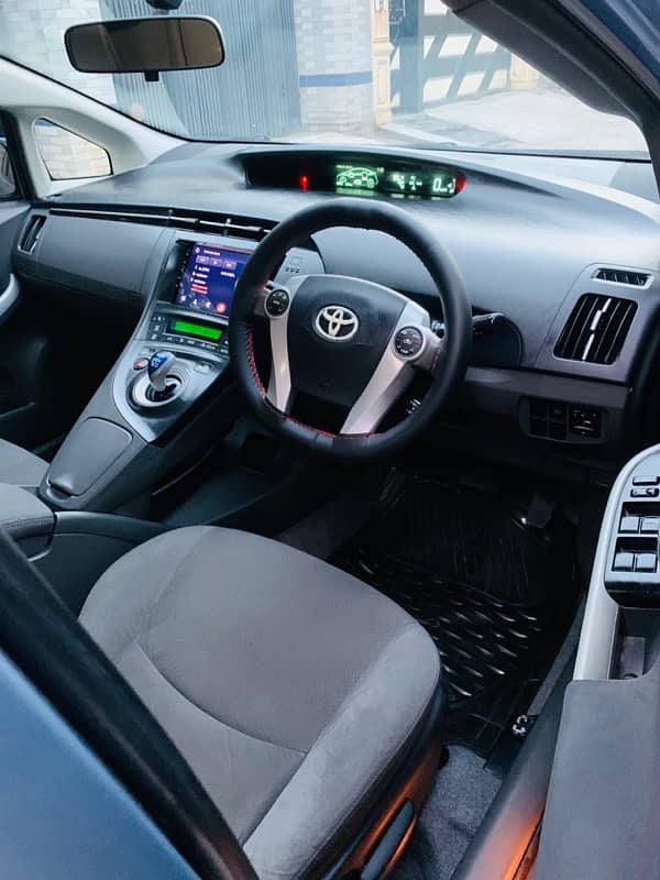 Toyota Prius 2011 15